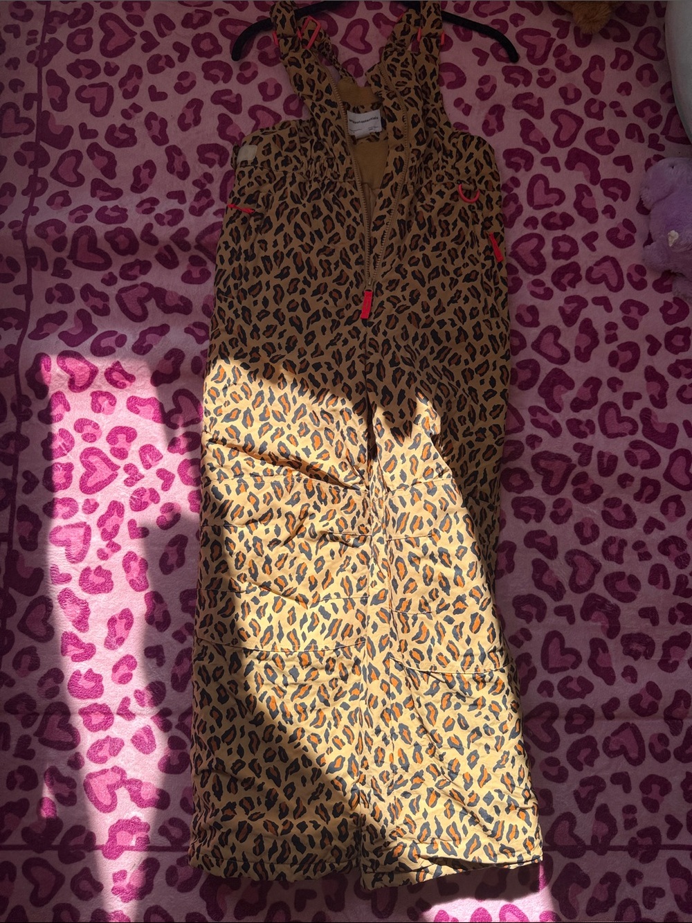 Amazon Essentials Leopard Print Puffer Vest in Tan and Black